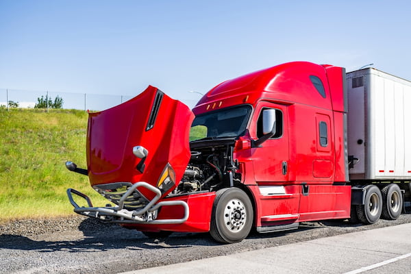 Broken big rig truck after a Florida truck accident